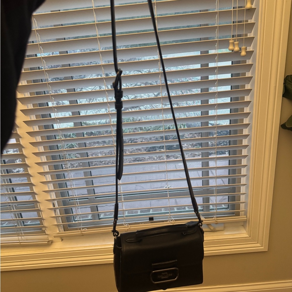 Black leather Coach purse - Picture 4 of 8